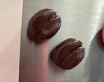Imanes de arcilla con forma de grano de café