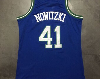 dirk nowitzki throwback jersey
