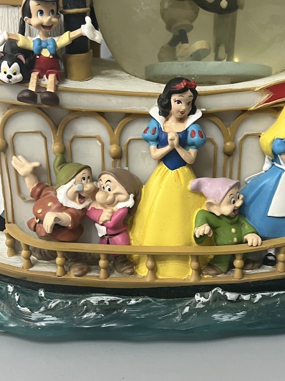 Disney Snow Goobe Mickey's 75th Anniversary Steamboat Mickey Mouse
