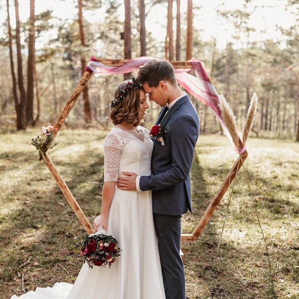 Traubogen Hexagon Sechseck aus Holz geflammt, Fotohintergrund, Hochzeitshintergrund, Bildhintergrund