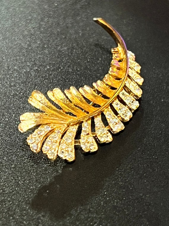 Fabulous vintage gold leaf and bling brooch penda… - image 1