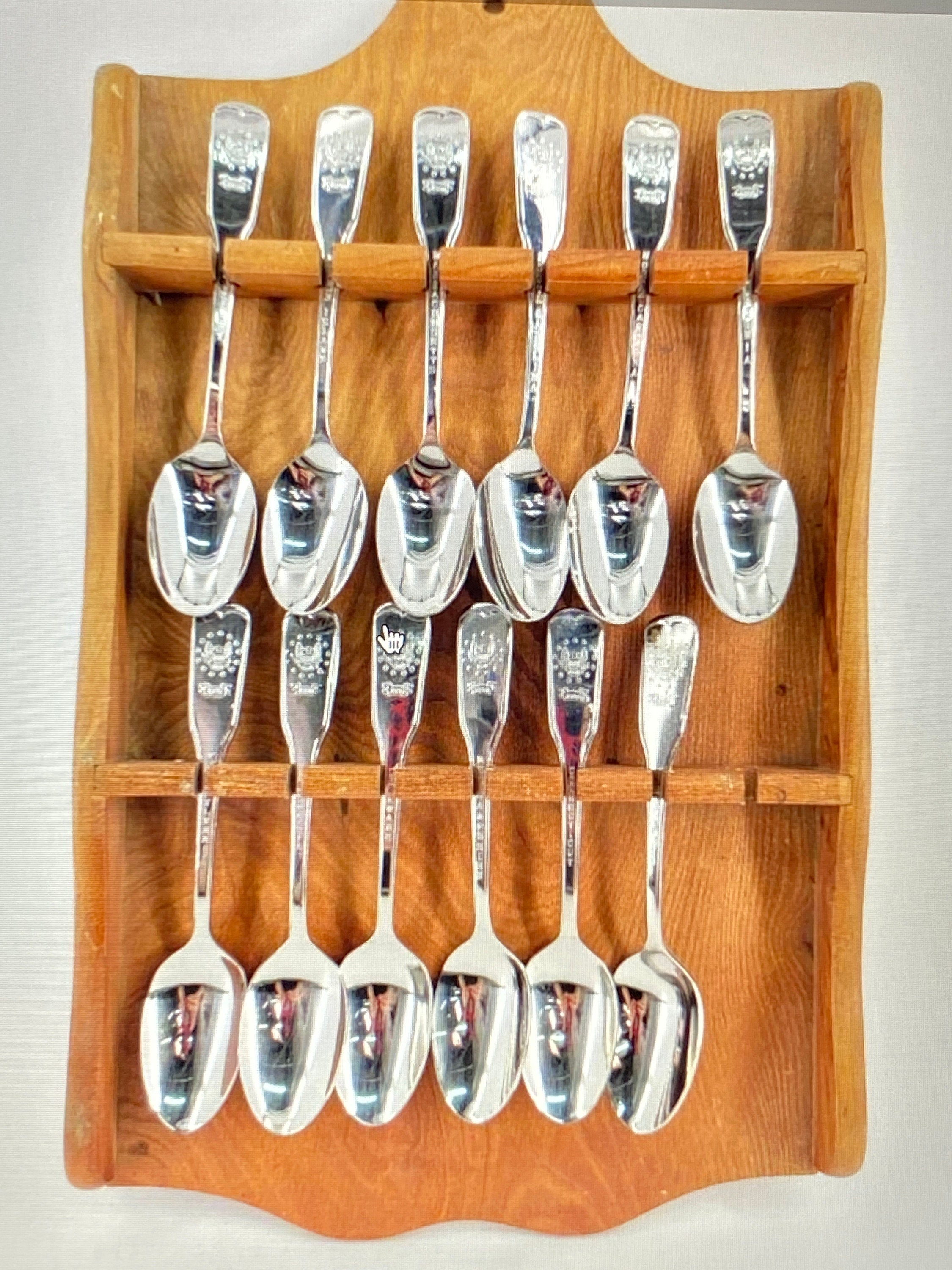 Collection of spoon with displays munimoro.gob.pe