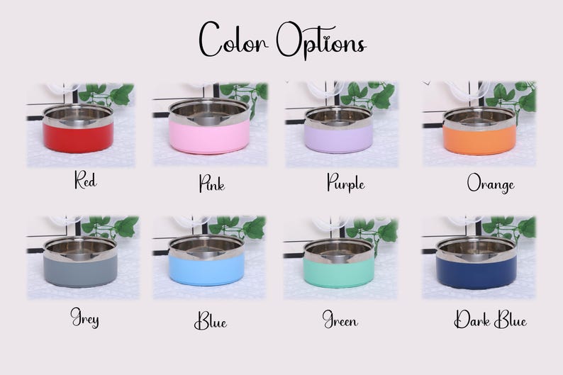 K&ouml;nnte beinhalten: Acht Edelstahl-Haustier-Schalen mit verschiedenen Au&szlig;enfarben. Die Schalen sind in zwei Reihen mit jeweils vier Schalen angeordnet. Die Farben sind rot, rosa, lila, orange, grau, blau, gr&uuml;n und dunkelblau.