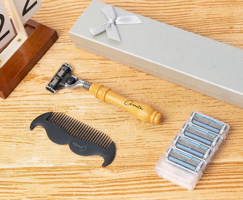 Personalized Men's Safety Razor Shaving Kit With Wood Handle, Shave ...