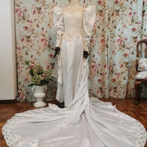 Vintage wedding princess dress lace beads detachable train victorian style edwardian inspired image 9