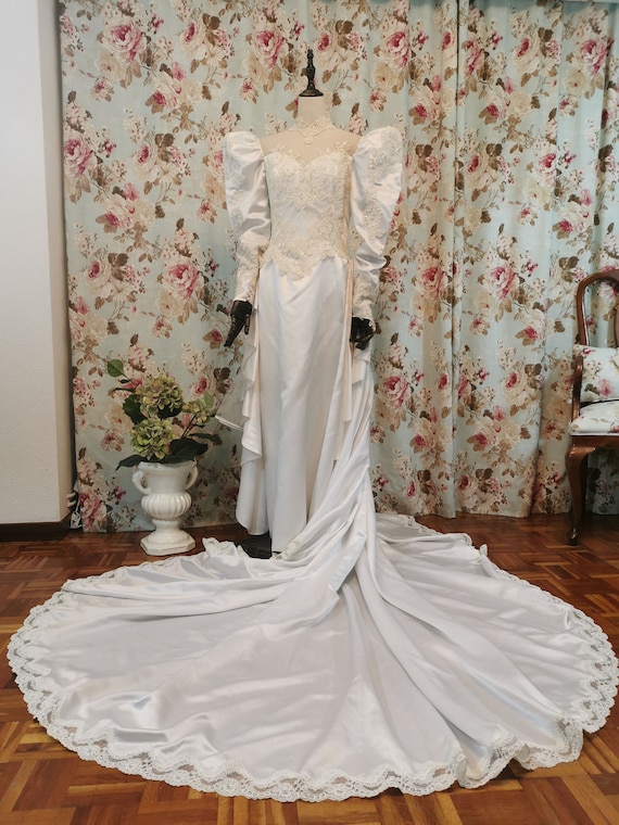 Vintage wedding princess dress lace beads detacha… - image 9