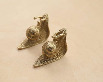 Snails brass knobs and Pulls/Animal snail Drawer Knobs/Custom Engraved Cabinet Pulls/Wardrobe Pulls/Kitchen Dresser Knobs/restaurant  Knobs