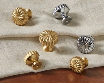Daisy solid brass knob armoire tire Silver daisy knobs armoire armoire armoire poignée de porte Home Cabinet Pulls