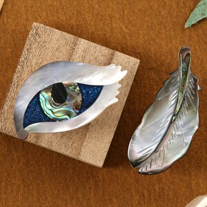 Eye Feather abalone shell knobs/Nature shell Drawer pull/Custom Engraved Cabinet handles/Wardrobe Pulls/Nursery bedroom decorative Knobs