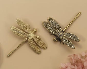 Dragonfly antique brass knobs/Drawer Cabinet Pulls/Custom Engraved Wardrobe Pulls/Solid Brass door Cupboard knobs/Silver dragonfly handles