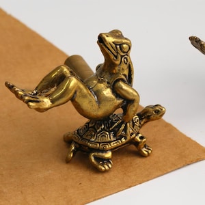Frog and Turtle knobs and Pulls/Drawer knobs/Custom Engraved Cabinet Pulls/Wardrobe Door Pulls/Kitchen Knobs/Nursery decorative handles