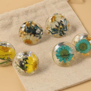 Transparent flower round knobs/Flower Drawer Wardrobe Knobs/Custom Engraved Cabinet Pulls/Kitchen Closet handles/Silver base knobs