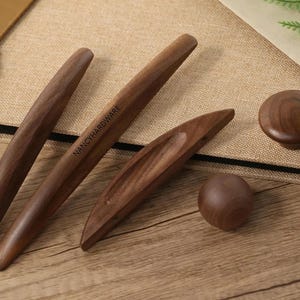 Poignées de tiroir en bois de noyer poignées de placard/boutons de tiroir en hêtre/poignées d&#39;armoire gravées personnalisées/porte de garde-robe/poignées de cuisine en bois