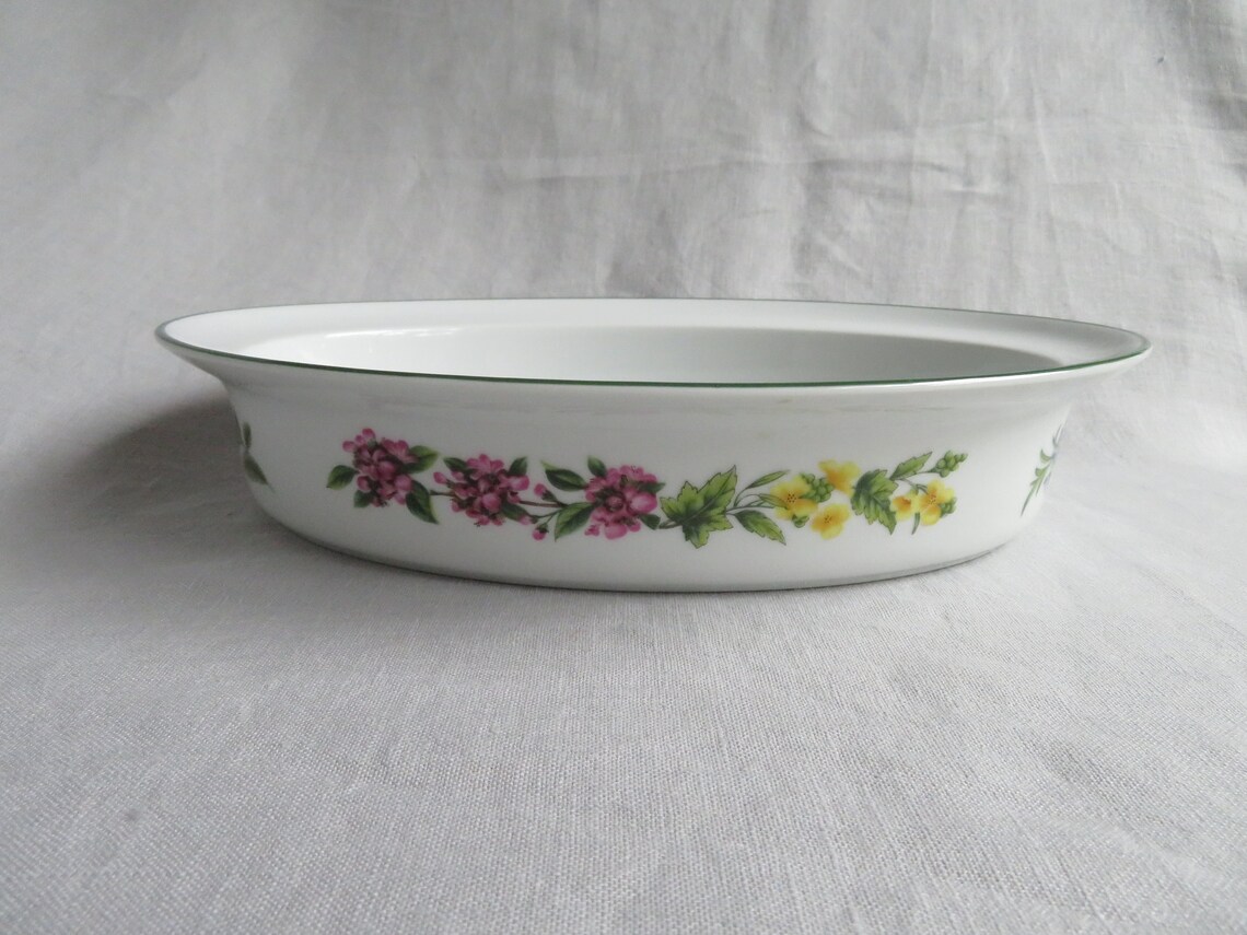 Royal Worcester 'worcester Herbs' Oval Dish With Beautiful Wild Thyme