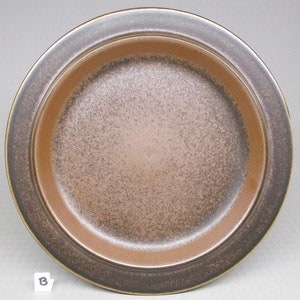 Arabia Ruska dinner plate Ulla Procopé Finland  , no mark (B 1140 B)