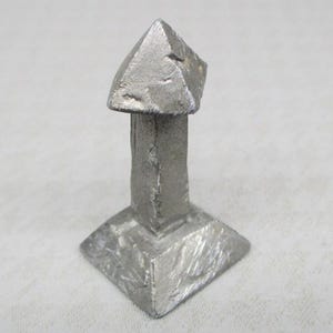 Richard L. Synek chess piece , pawn , pewter / silver 1965 (2747J)