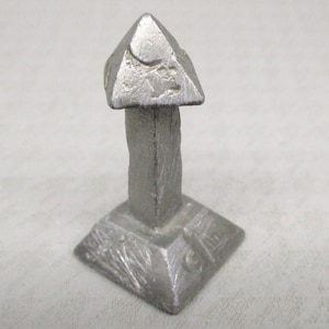Richard L. Synek chess piece , pawn , pewter / silver 1965 (2747k)