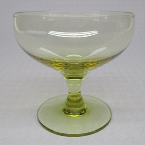 Russel Wright American Modern glass in chartreuse liquor / cocktail (inv#1991C)