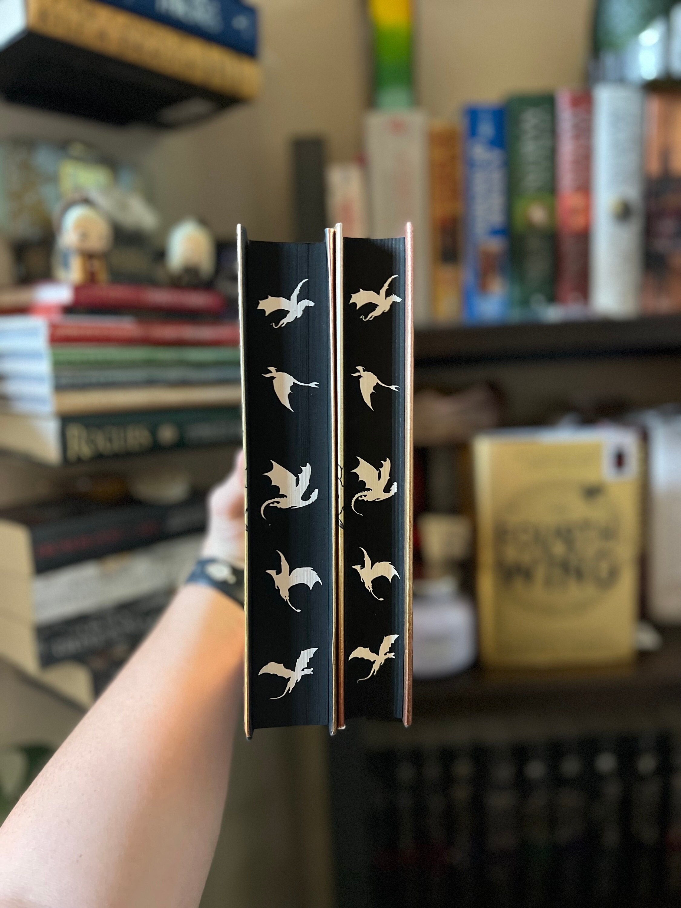 Fourth Wing, Rebecca Yarros, Stenciled Books, Sprayed Edges