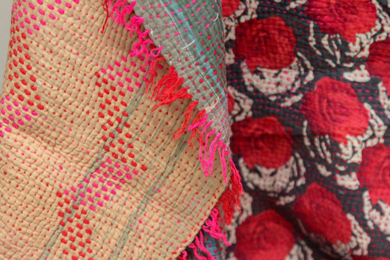 Vintage Kantha Quilt Atemberaubende rote Blumen & Rosa Chevron Indische Kantha Decke Tagesdecke,recycelte Sarees Decke,Bettwäsche,Überwurf,Handgemachtes Geschenk Bild 6