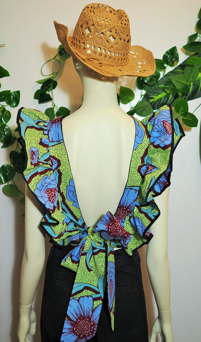 with ruffles and back to the air Ethnic top in wax