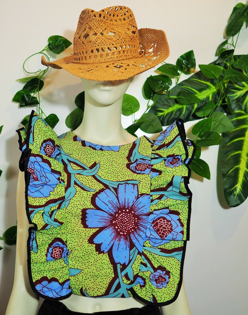with ruffles and back to the air Ethnic top in wax