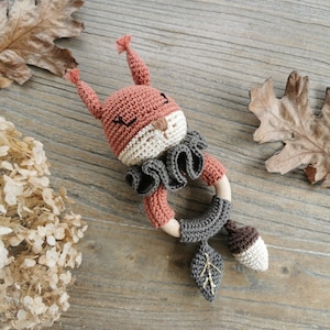 My squirrel rattle - Crochet pattern PDF in english (US terms) French