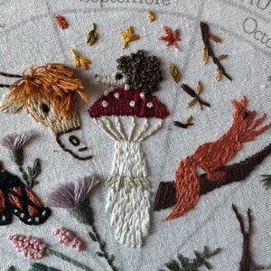 September embroidery pattern : calendar to embroider, seasons phenology wheel, hedgehog, mushroom, leaves, autumn fall