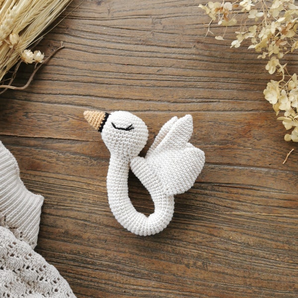 My swan rattle - Bird crochet pattern PDF in english (US terms) French