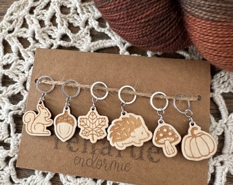 Knitting wooden stitch markers, set of 6: autumn collection (squirrel, mushroom, acorn, leaf, pumpkin, hedgehog)