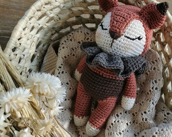 Copain des bois : Mon renard rusé - Patron crochet PDF disponible en français et en anglais