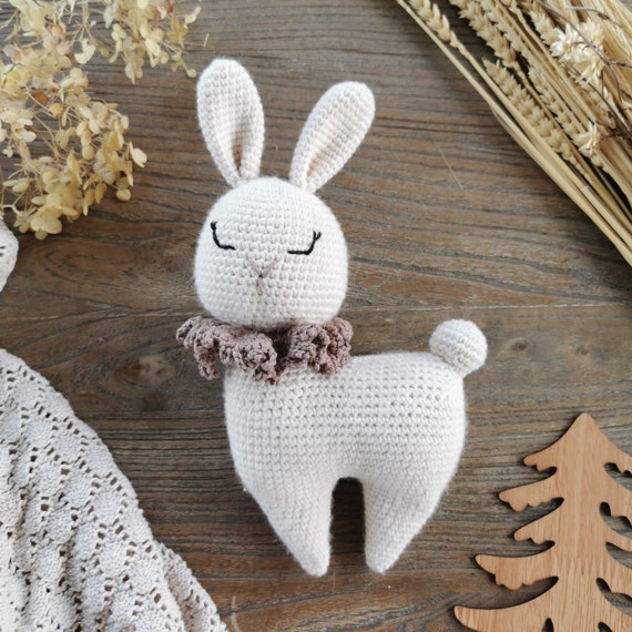 ギャロピンウサギ - PDF のあみぐるみかぎ針編みパターン (フランス語