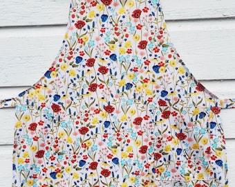 Fun Floral Apron, Floral Apron, Bright Floral Apron, Strawberry Apron, Yellow Floral Apron, White Apron, Women's Apron, Housewarming Gift