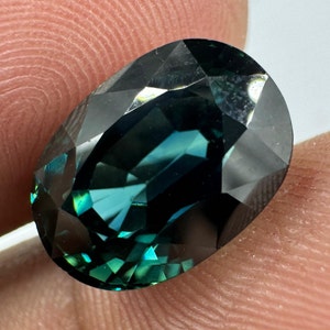 AAA Quality 8.10 carat rare teal sapphire loose gemstone natural sapphire gemstone for making jewelry