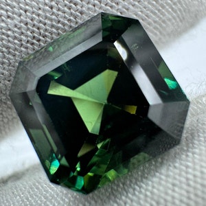 AAA Teal Sapphire Gemstone: 8.35 Carat Octagon Cut
