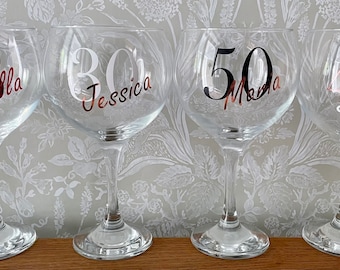 Personalised Age gin glass birthdays 18 30 40 50 60 etc any age perfect for special gifts