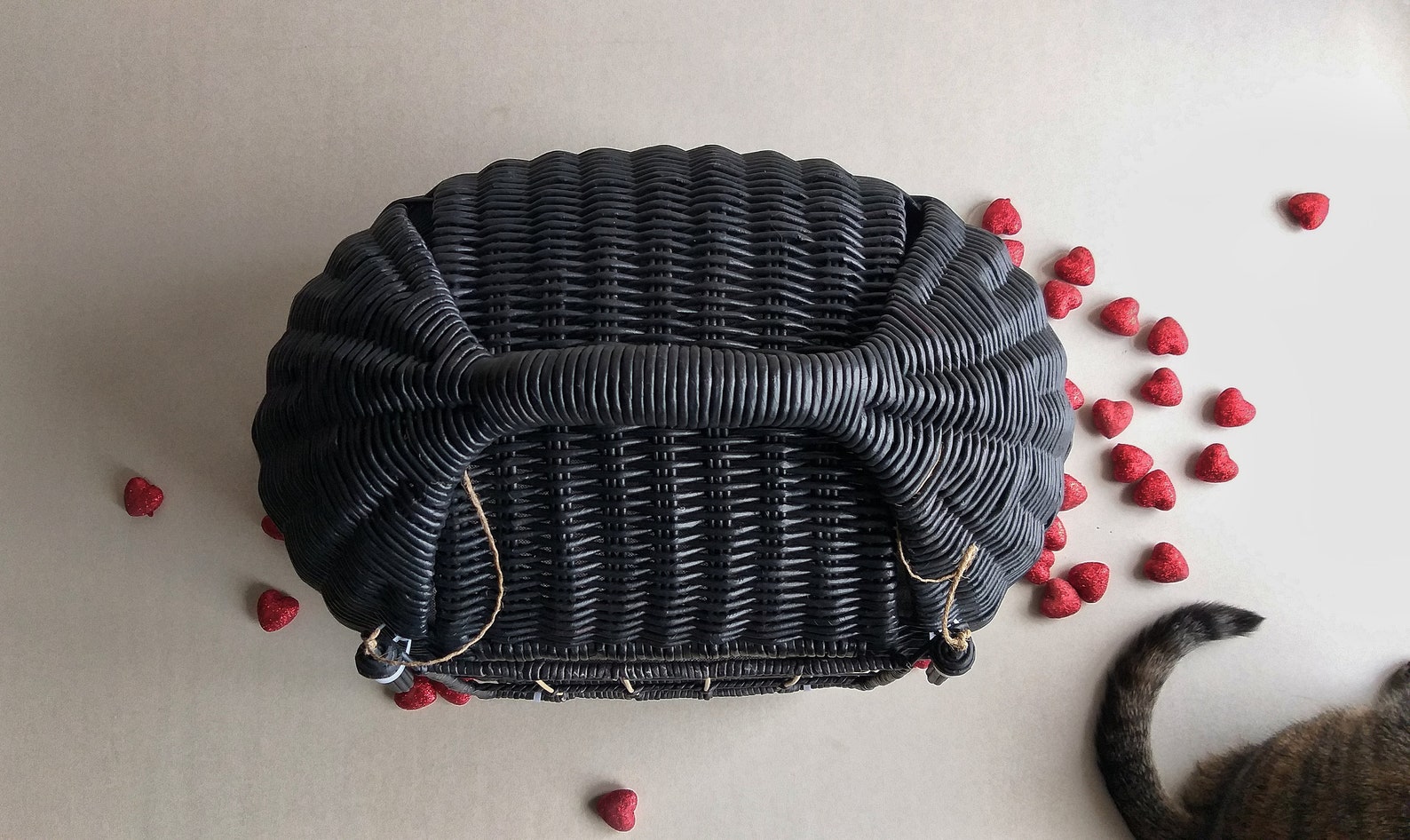 Wicker cat carrier. It can serve as a bed for your pet . The Etsy