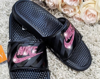 hot pink nike slides