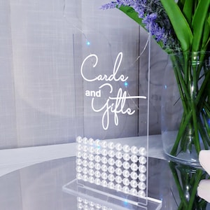 Tarjetas y regalos, letrero acrílico para boda, regalos y tarjetas acrílicos, letrero de mesa blanco, letrero de tarjetas, letrero de mesa acrílico con perlas, letrero de boda