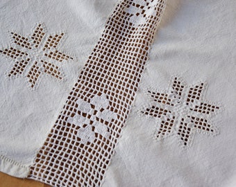 RARE Antique Bedspread Pure Linen French Rustic Handmade Crochet Lace Beautiful Needlework Coverlet Throw  Bedcover Home Decor