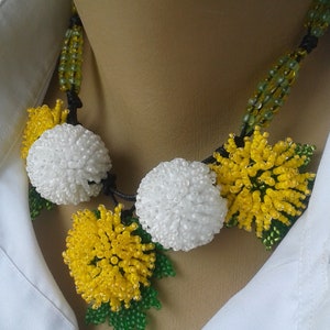 Dandelion Flowers beaded necklace YELOW and WHITE seed bead choker bead ball necklace Modern necklace