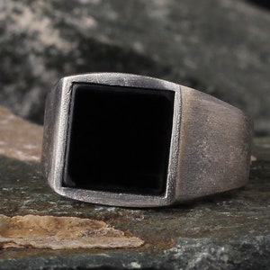 Zwarte onyxring, sterlingzilver zwarte vierkante onyxring, herenring, edelsteenring, herenzilver gegraveerde ring, herenzilveren cadeau, zilveren herenring