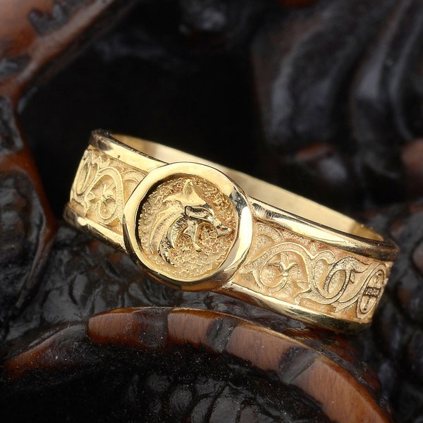Solid Gold Wolf Signet Ring, 10k Gold Lily Motifs Enggement Ring, Pinky Ring, Wolf Head Signet Mİnimalist Ring, Memorial Gift for Him