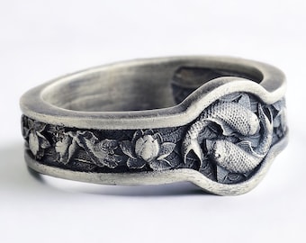 Koi Fish and Lotus Mens Band Ring, Japanese Kanji Ornamental Wedding Men&#39;s Band, Sterling Silver Nature Ring, Pisces Jewelry