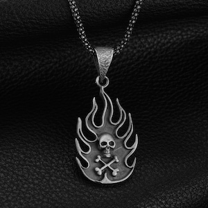 Schädel Herren Halskette, oxidierte Männer Halskette, Biker Männer Anhänger, Krieger Halskette, Männer Schmuck, Männer Schädel Axt Anhänger, Silber Männer Geschenk