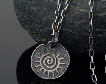 Sunbrust Necklace, Silver Coin Sun Necklace, Man Oxidized Sun Pendant,Necklace Unisex Accessory, Medallion Pendant, Mens Chain Necklace