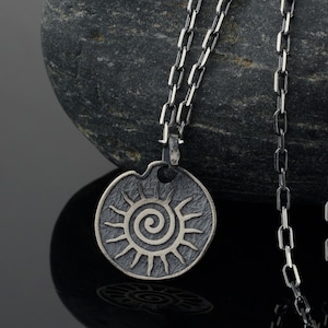 Sunbrust Necklace, Silver Coin Sun Necklace, Man Oxidized Sun Pendant,Necklace Unisex Accessory, Medallion Pendant, Mens Chain Necklace