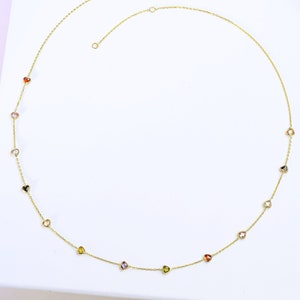 Colar de coração colorido de ouro 14k, colar de pedra minimalista de ouro maciço, colar de arco-íris, pingente de colar de cristal delicado, joias de Natal