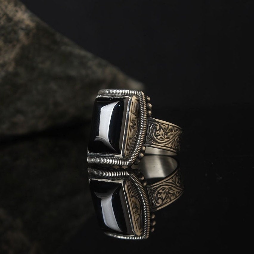Ring lucifer wears hot sale