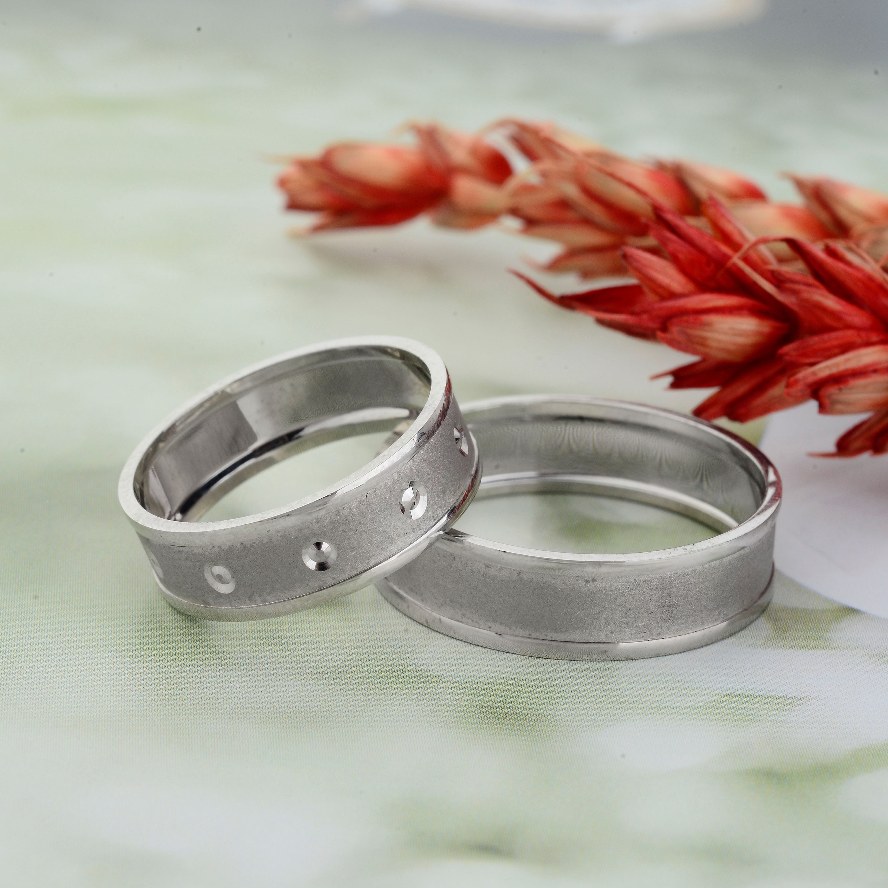 Silver Wedding Band Set, Silver Wedding Bands, Couple Rings, Rings for Couples, Wedding Band His and Hers, Wedding Rings Woman Silver Wedding Band Set, Silver Wedding Bands, Couple Rings, Rings for Couples, Wedding Band His and Hers, Wedding Rings Woman